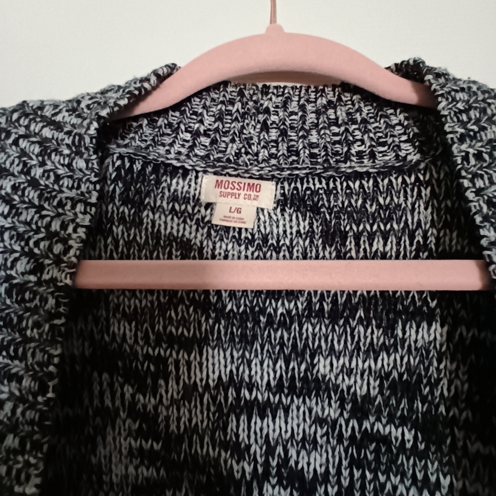 Black and white zig zag sweater - Picture 5 of 9